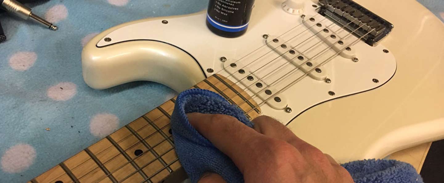 How To Clean Guitar Neck Back  